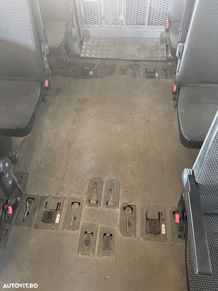 Volkswagen Crafter - 12