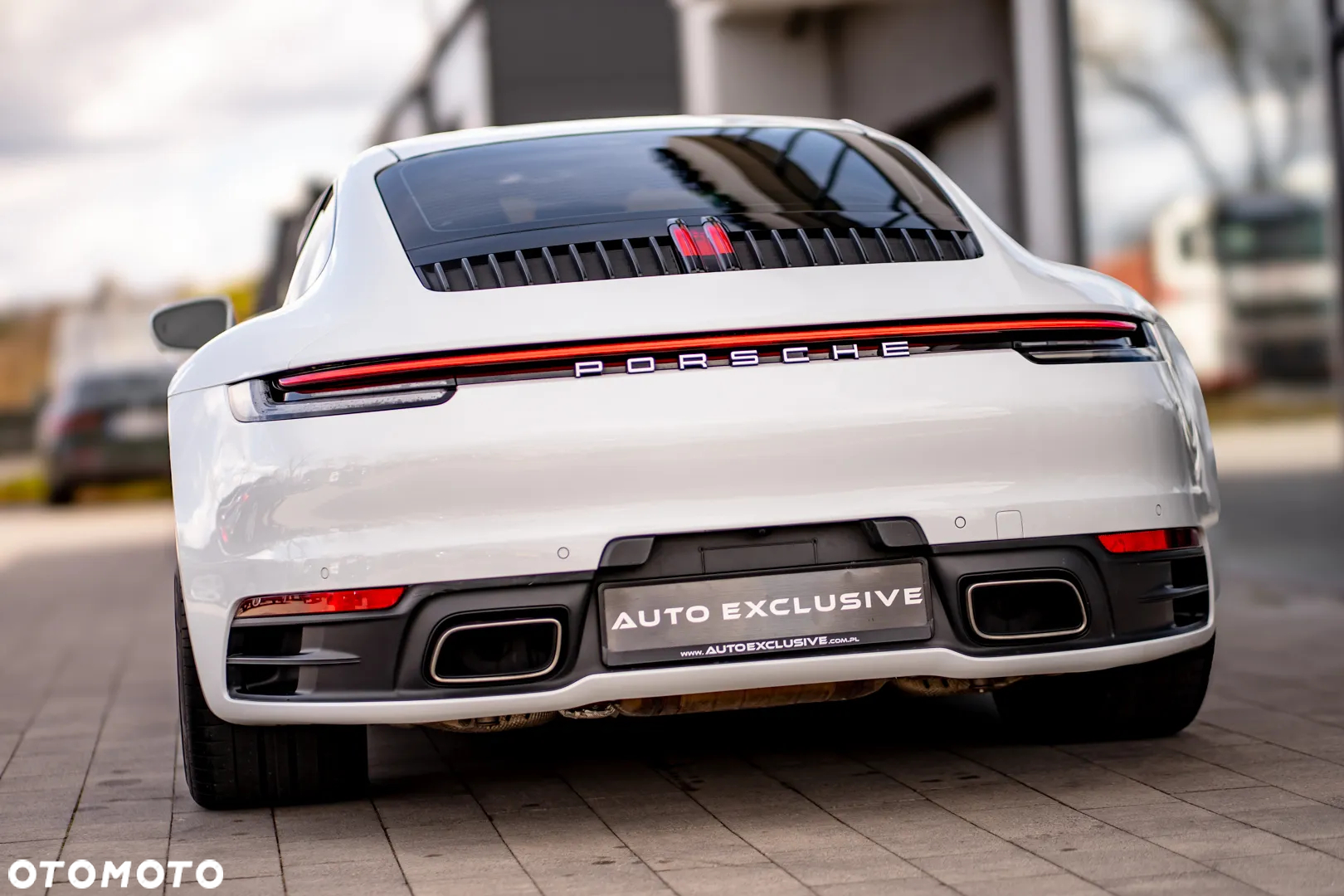 Porsche 911 Carrera - 21