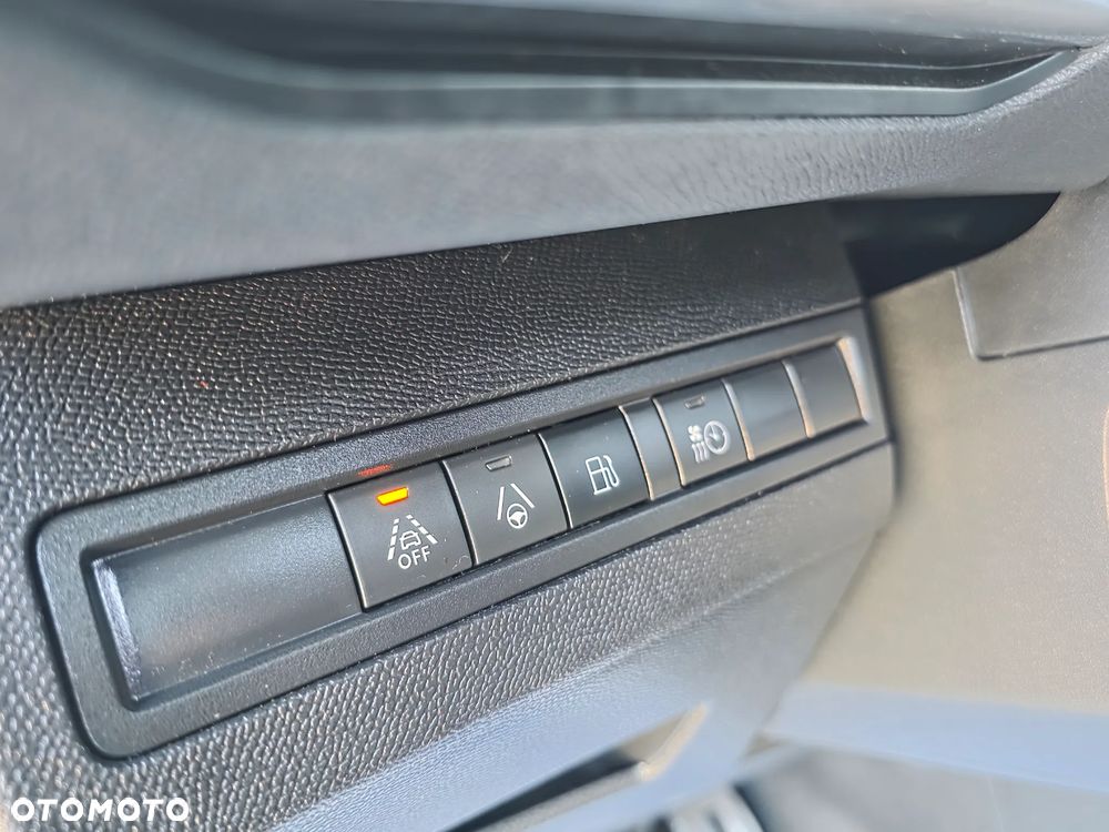 Peugeot 3008 1.6 PureTech HYbrid4 GT S&S EAT8 - 23