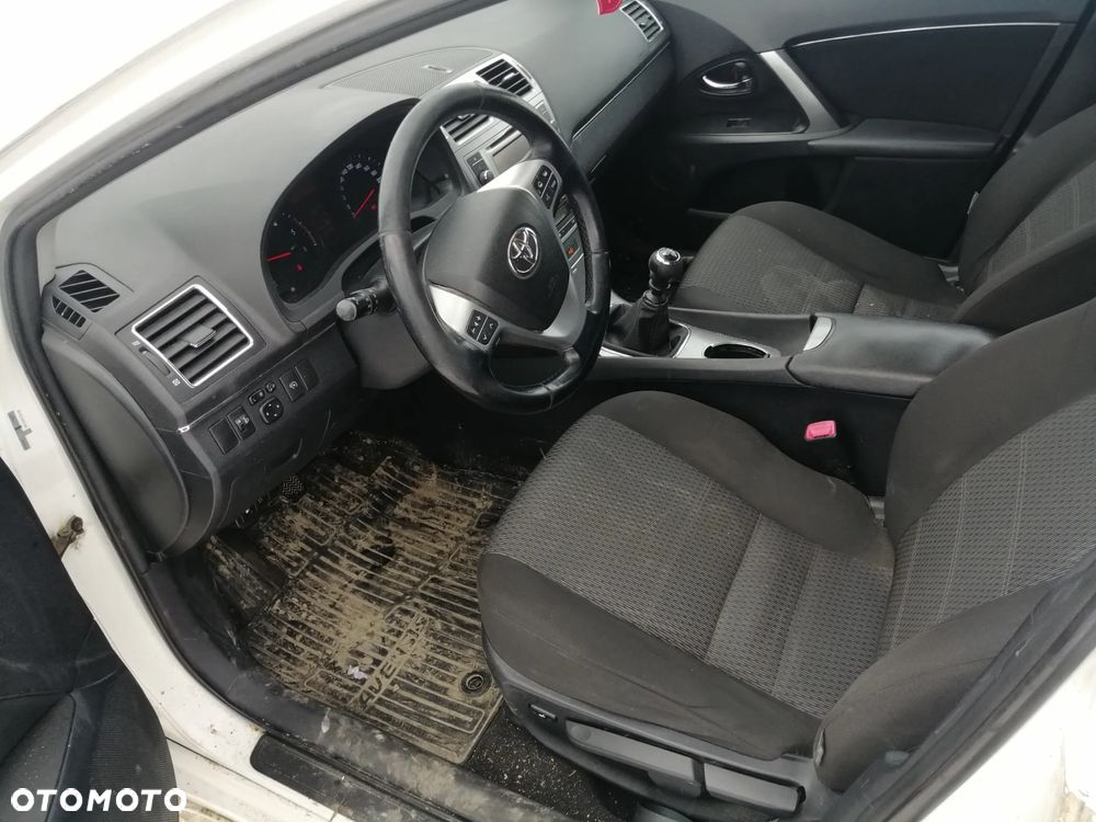Toyota Avensis 2.0 D-4D Active - 13