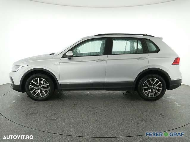 Volkswagen Tiguan - 12