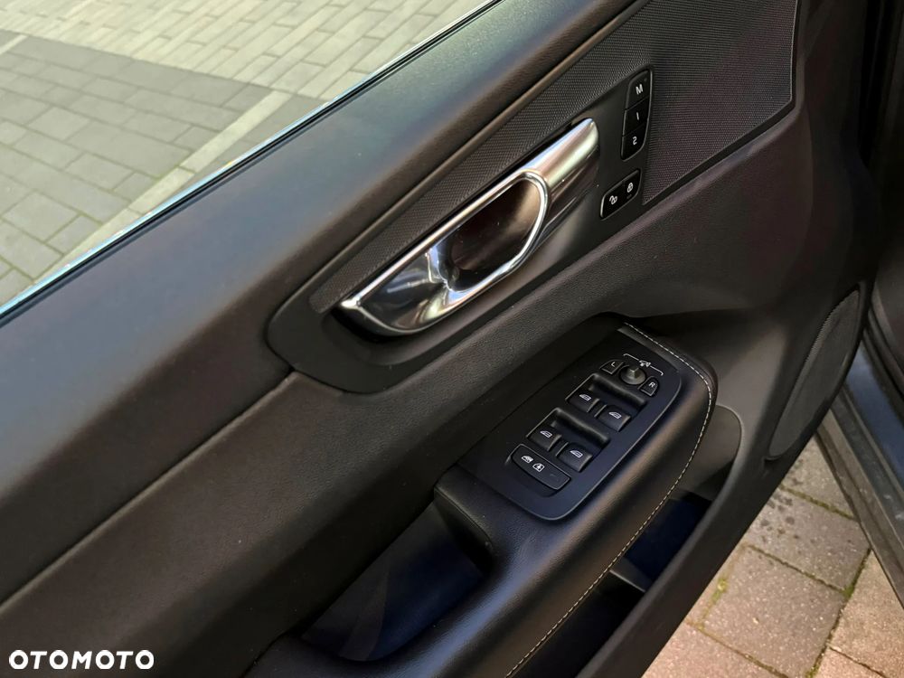 Volvo XC 60 B4 D AWD Inscription - 27