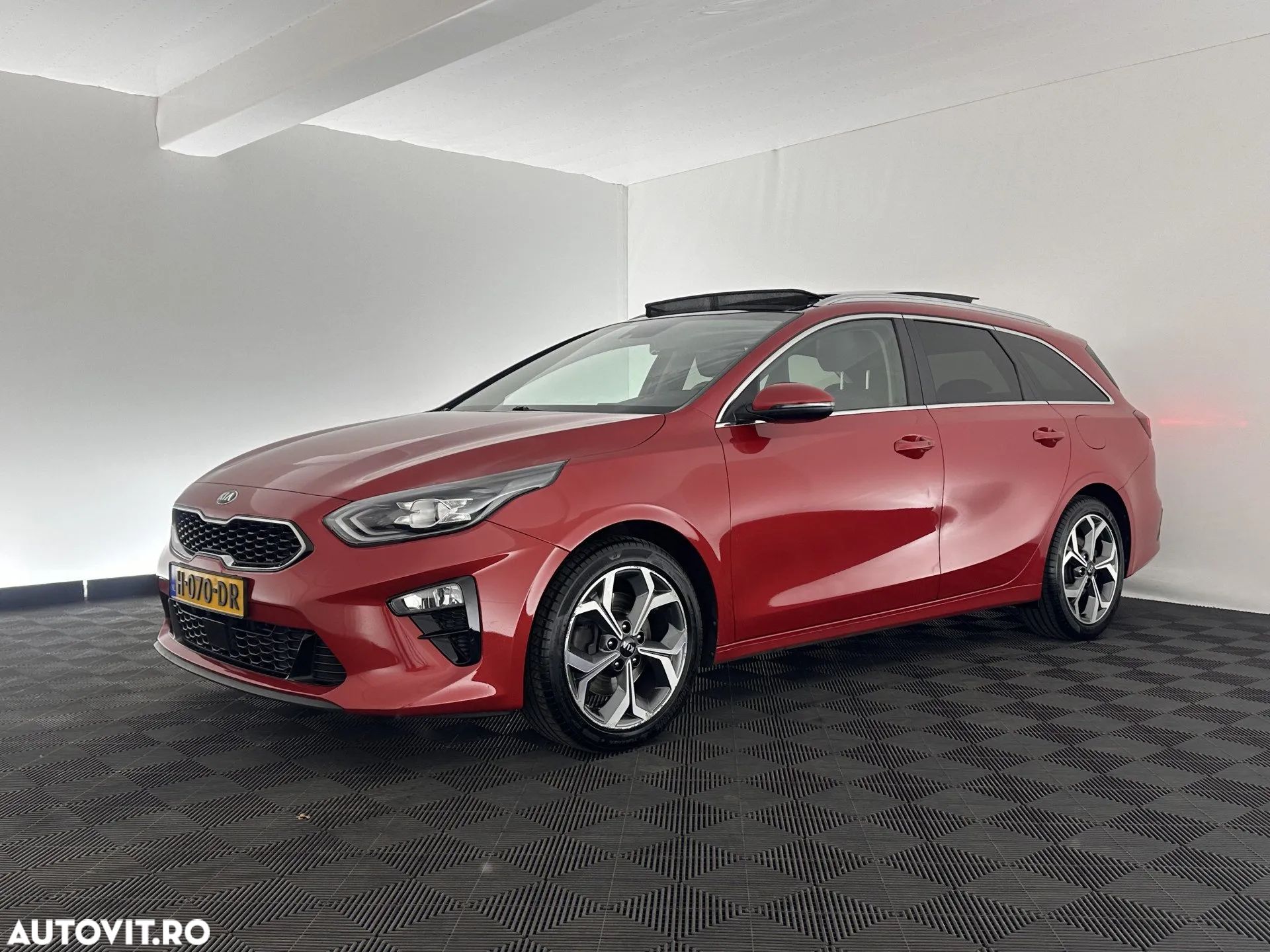 Kia Ceed 1.4 T-GDI 7DCT GT Line - 1