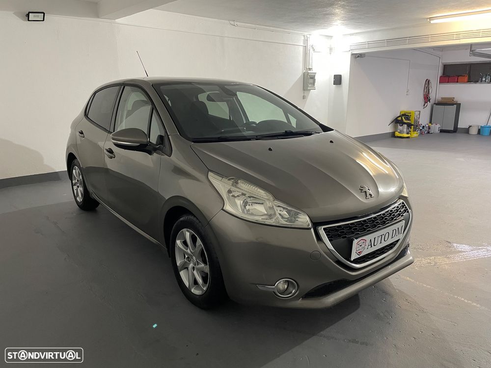 Peugeot 208 1.4 HDi - 2