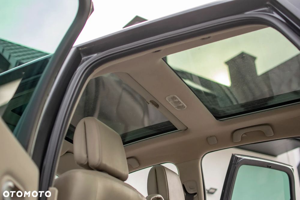 Renault Grand Scenic - 34