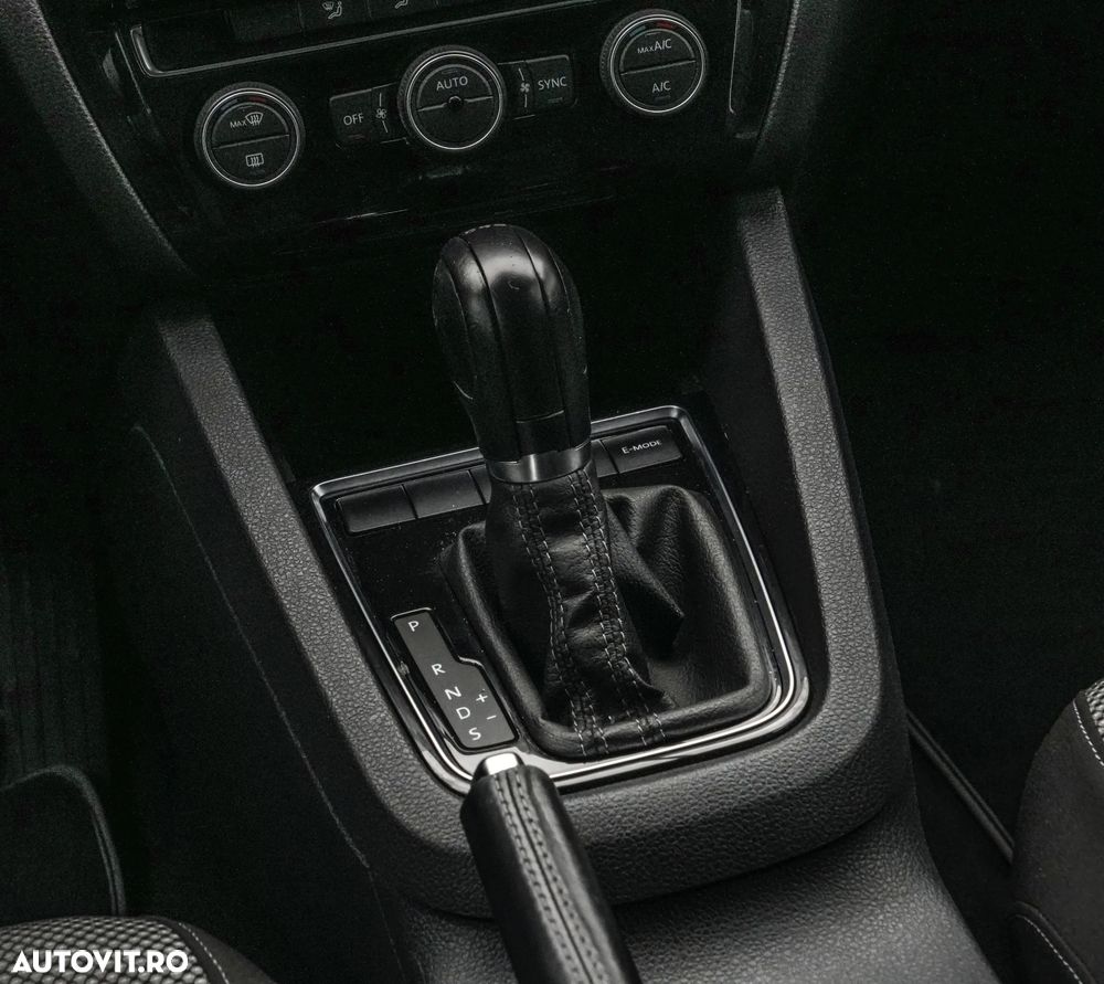 Volkswagen Jetta - 19