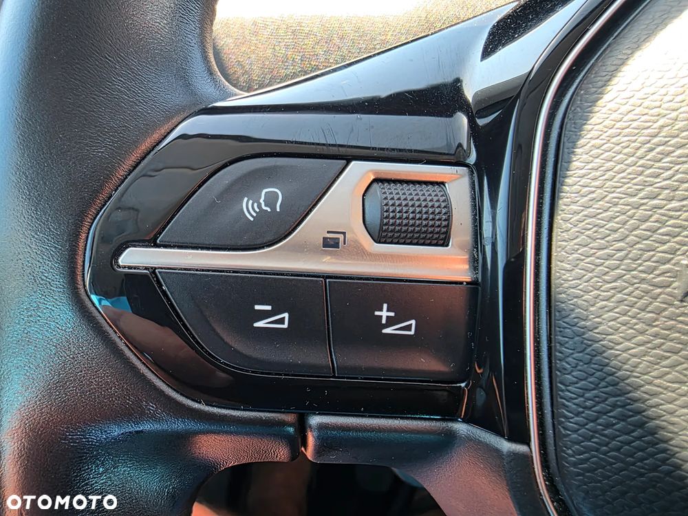 Peugeot 3008 PureTech 130 Stop & Start GPF Active - 16