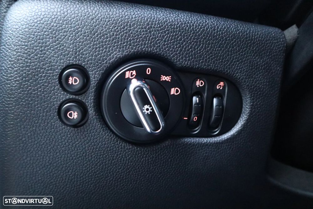 MINI 3 Portas Cooper SE - 17