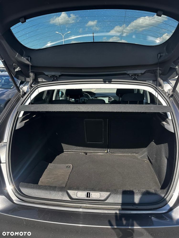 Peugeot 308 BlueHDi 120 EAT6 Stop & Start Active Business-Paket - 19