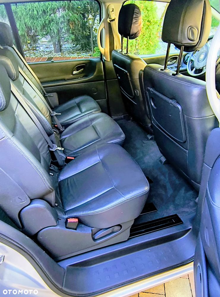 Renault Espace 2.0 dCi 175 FAP Initiale - 8