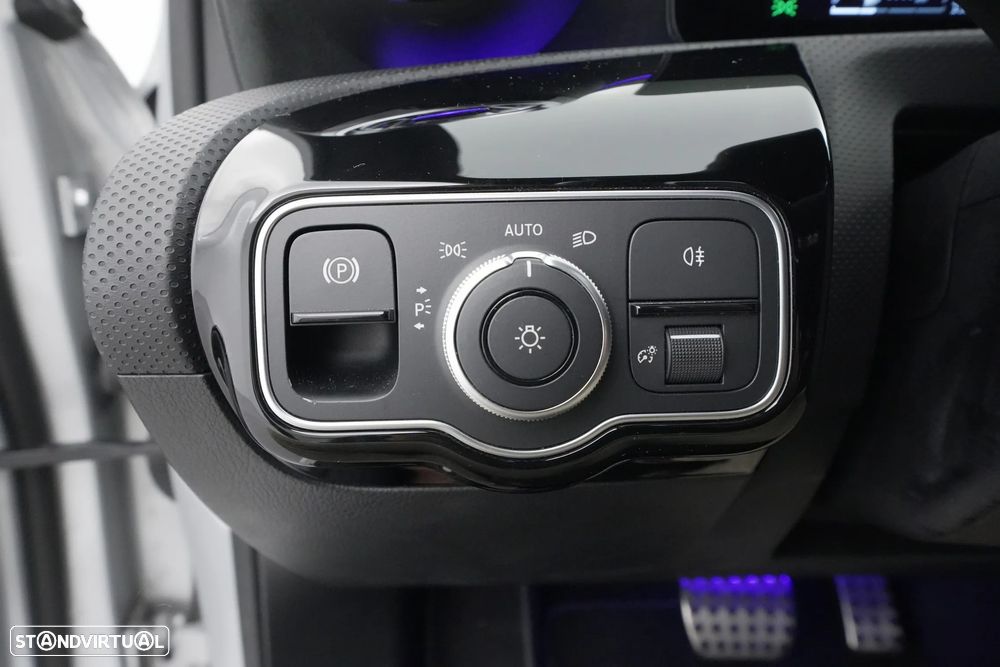 Mercedes-Benz A 180 Limousine d AMG Line Aut. - 22