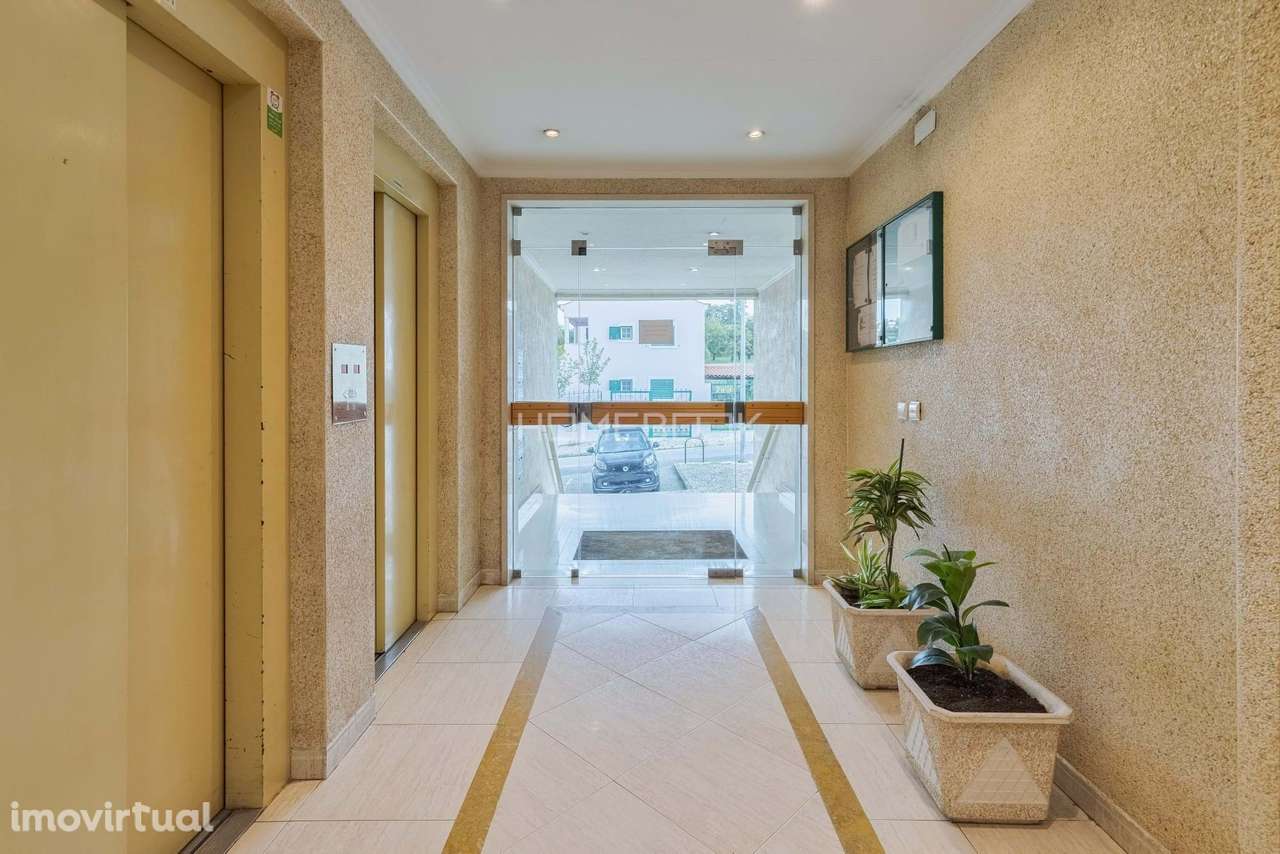 T2 com 111m² e Parqueamento na Nova Azeda em Setúbal - Grande imagem: 2/15