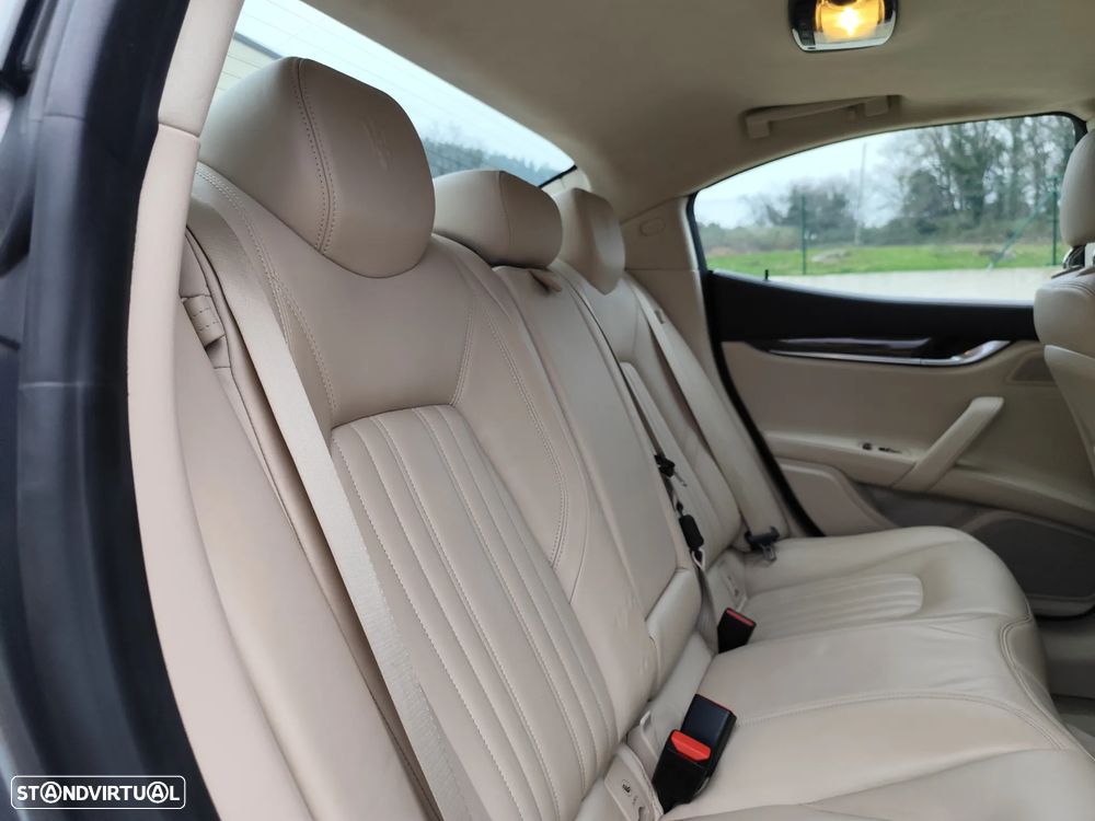 Maserati Ghibli 3.0 V6 - 9