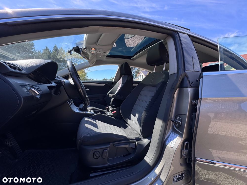 Volkswagen Passat CC 2.0 TDI BlueMotion Technology Exclusive - 4