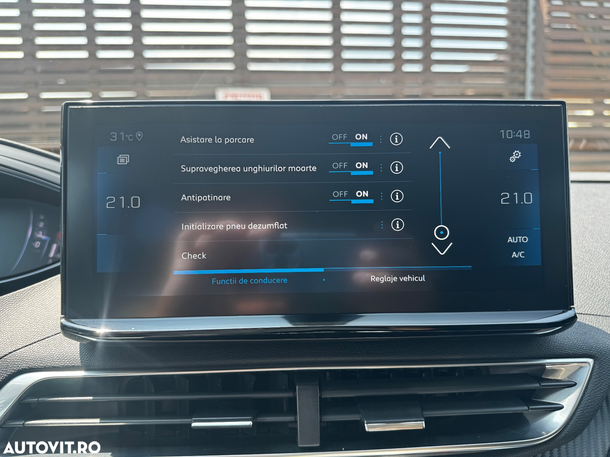 Peugeot 3008 PureTech 130 Stop & Start GPF EAT8 Allure - 24