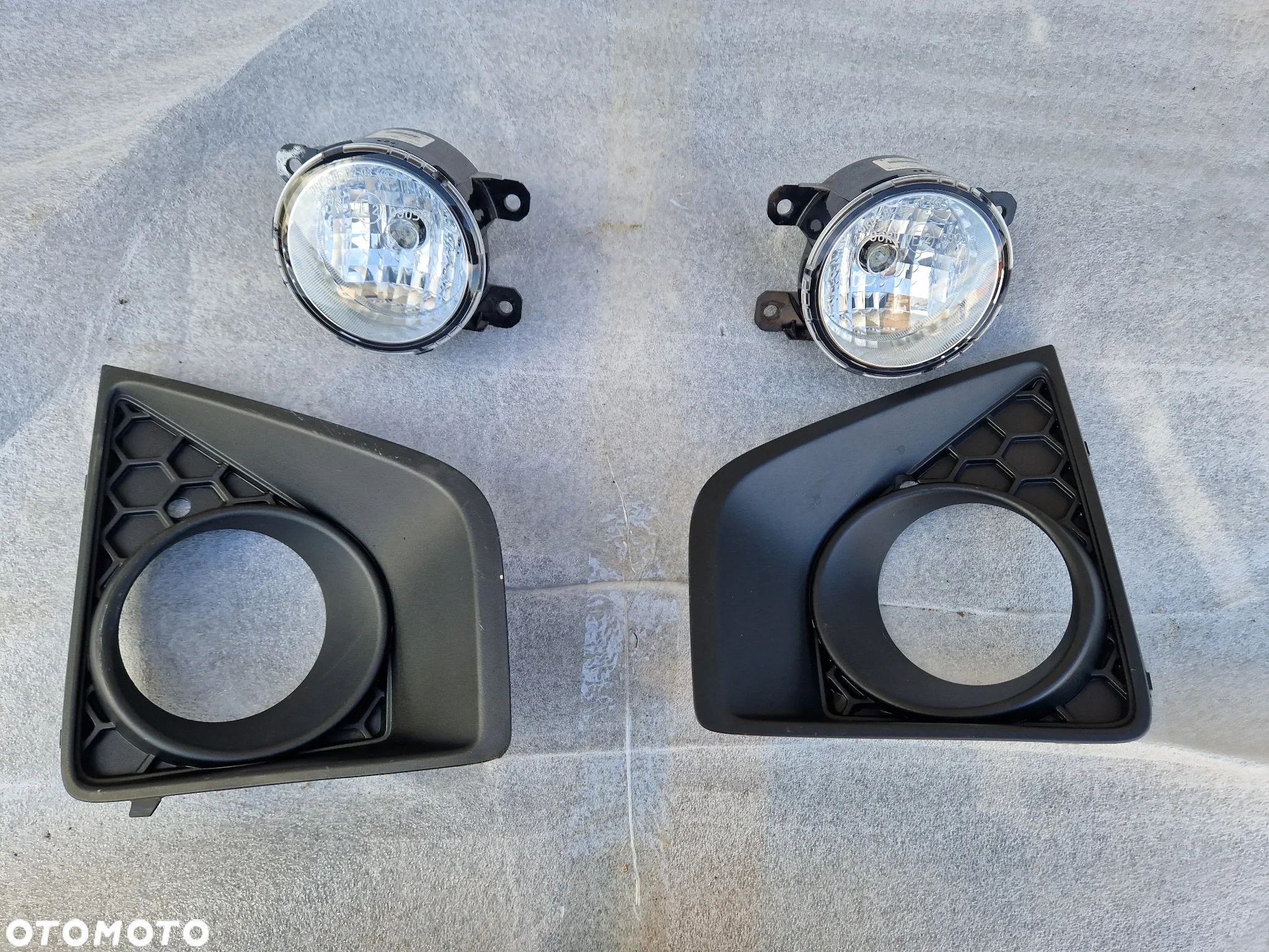 MITSUBISHI SPACESTAR 3 III HALOGEN KRATKA ZDERZAKA DRL LEWA PRAWA - 1