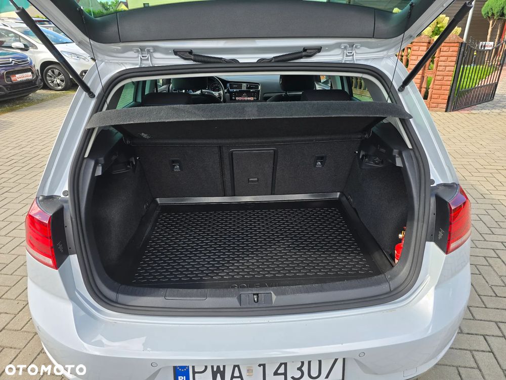 Volkswagen Golf - 19