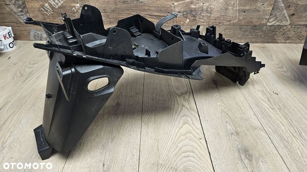 Błotnik tył nadkole Yamaha FZS 1000 Fazer (01-05)  5LV-21611 - 5