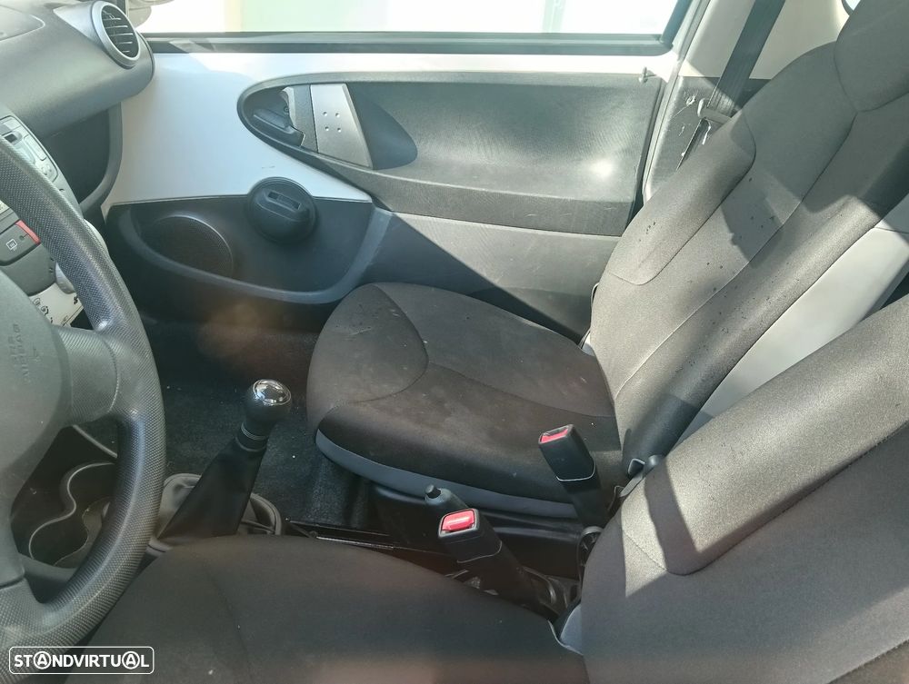 Toyota Aygo 1.0 Plus - 7