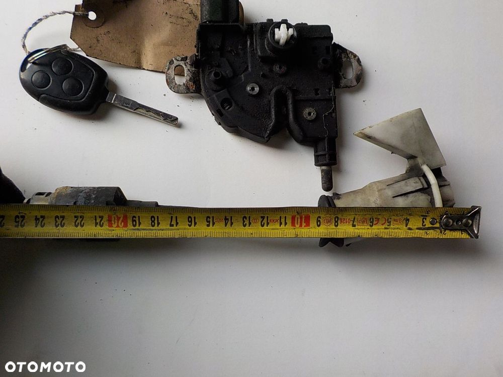 FORD FOCUS C-MAX ZAMEK MASKI 25 CM - 3