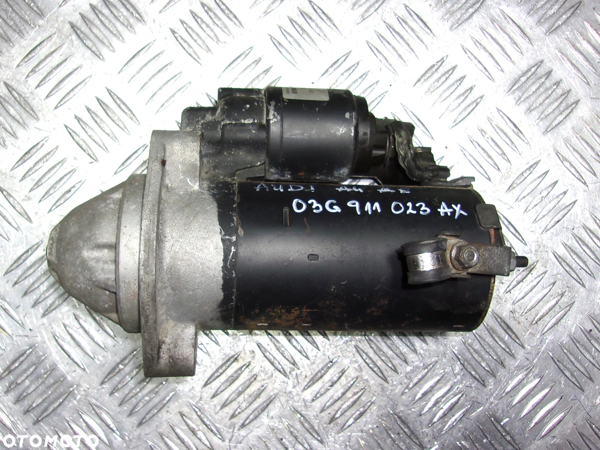 Audi A4 B7 A6 C6 Seat EXEO rozrusznik 2.0 TDI - 2