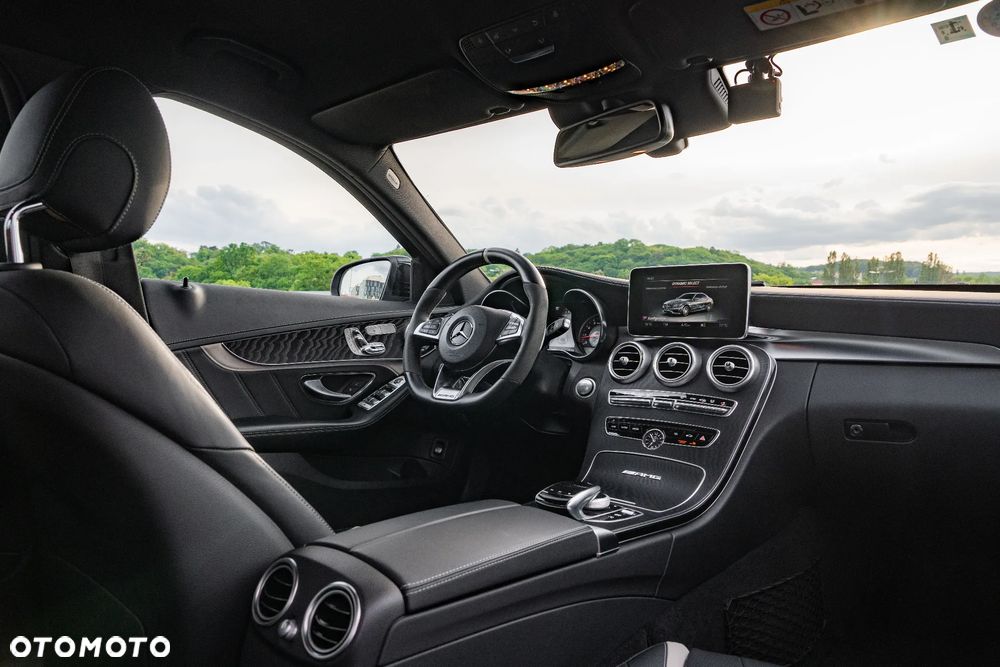 Mercedes-Benz Klasa C AMG 63 S - 15