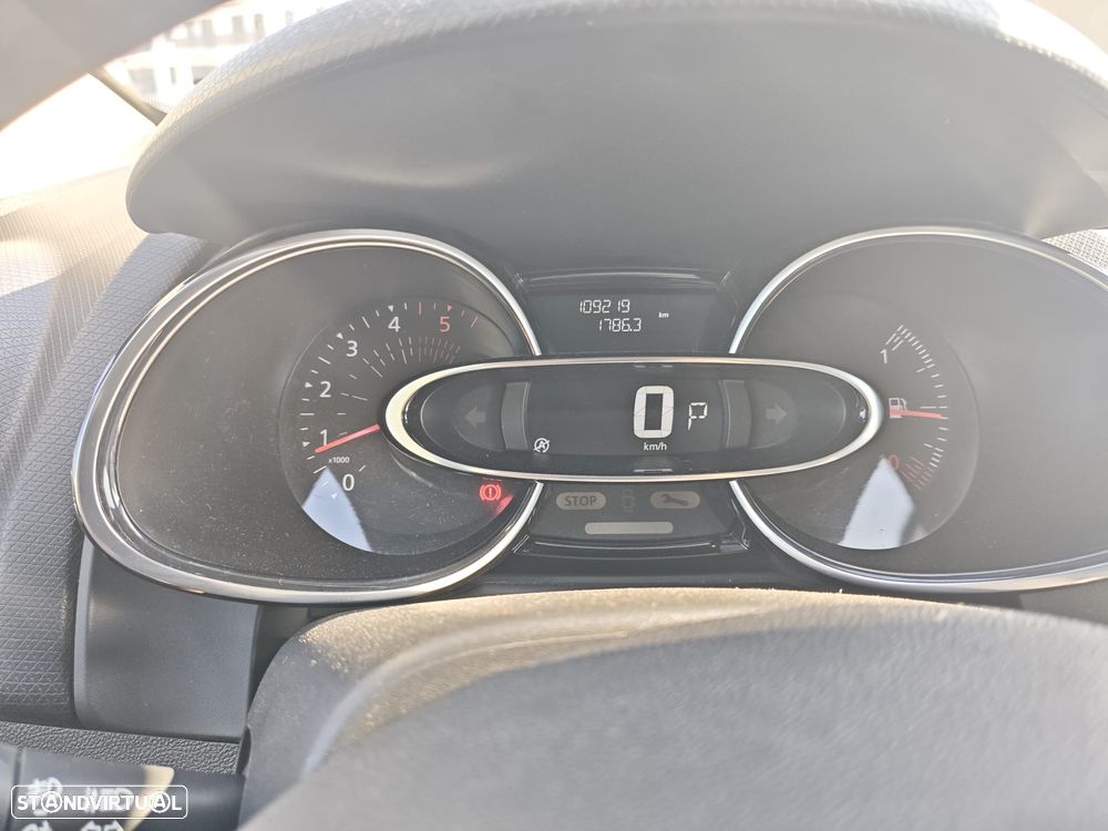 Renault Clio Sport Tourer Energy dCi 90 EDC Intens - 4