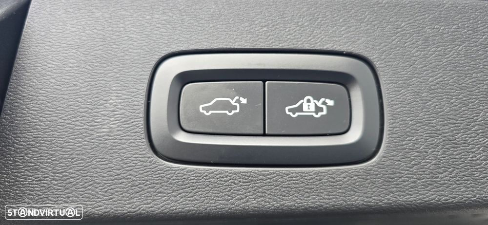 Volvo V60 2.0 T6 AWD TE Plus Dark - 22
