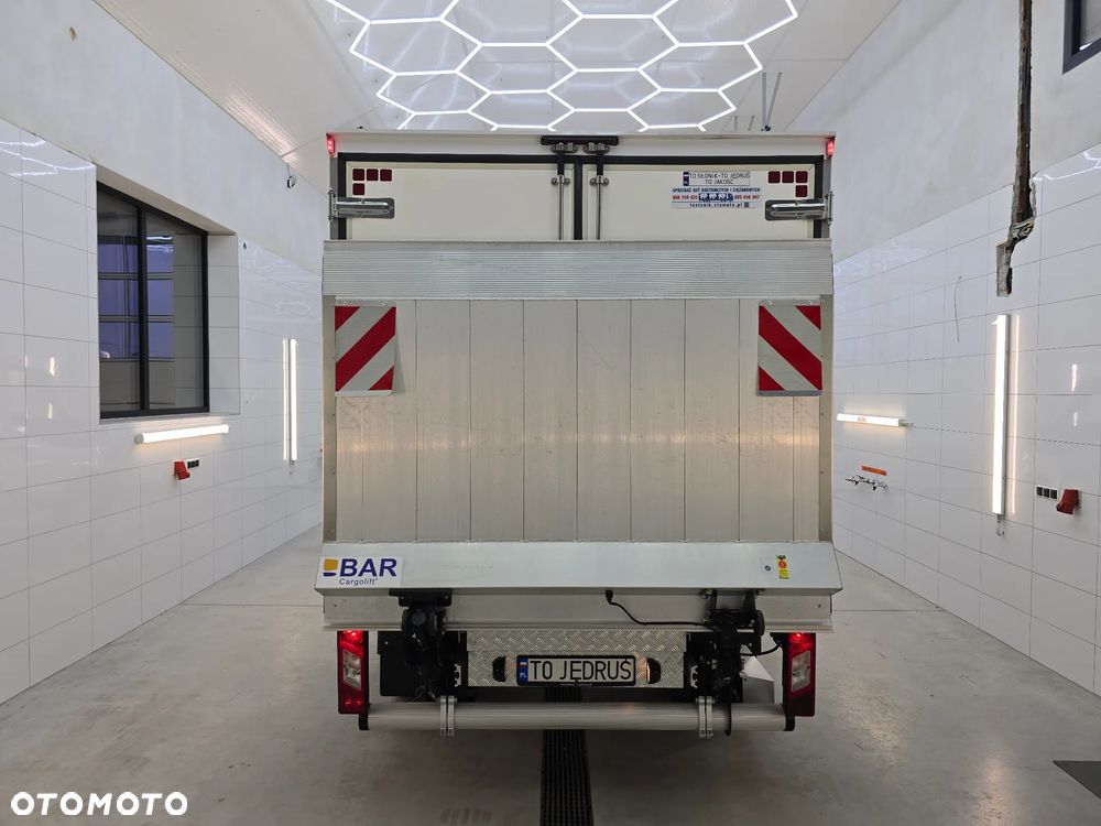 Ford TRANSIT 350-170 IZOTERMA WINDA 750Kg 48 Tyś Km SERWIS ASO FORD DO OSTATNIEGO Km SALON PL STAN JAK NOWY TEMPOMAT KLIMA ELKTRYKA ASYSTEN KIEROWCY WZMOCNIONE TYLNE ZAWIESZENIE RESOR + PODUSZKI PNEŁMATYCZNE - 12