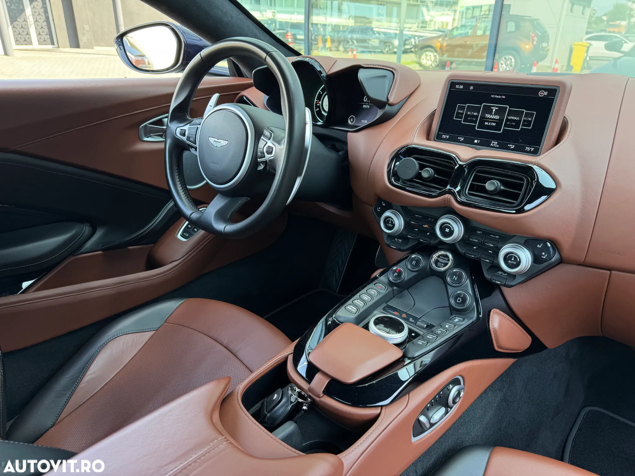Aston Martin V8 Vantage - 23