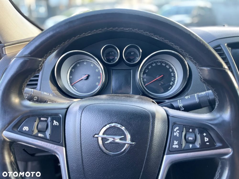 Opel Insignia 1.8 - 11