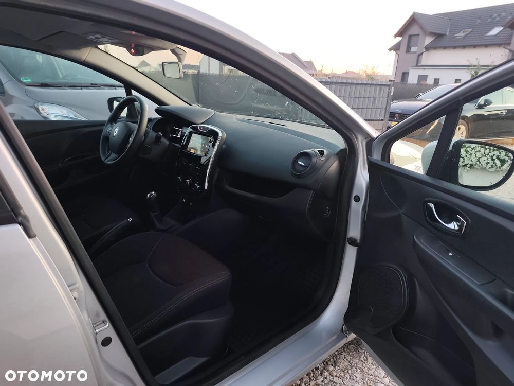 Renault Clio 1.2 16V 75 Dynamique - 12