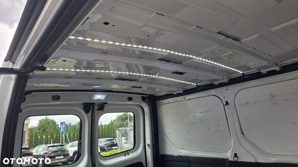 Renault Trafic - 14