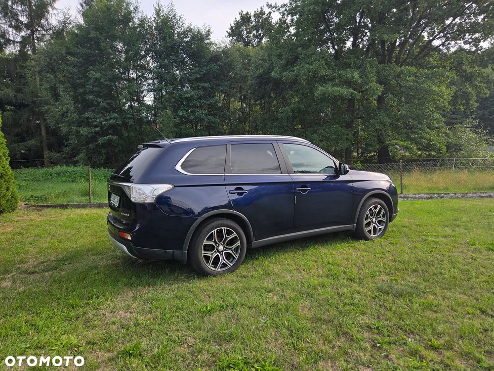 Mitsubishi Outlander 2.2 DID Intense + 4WD - 4