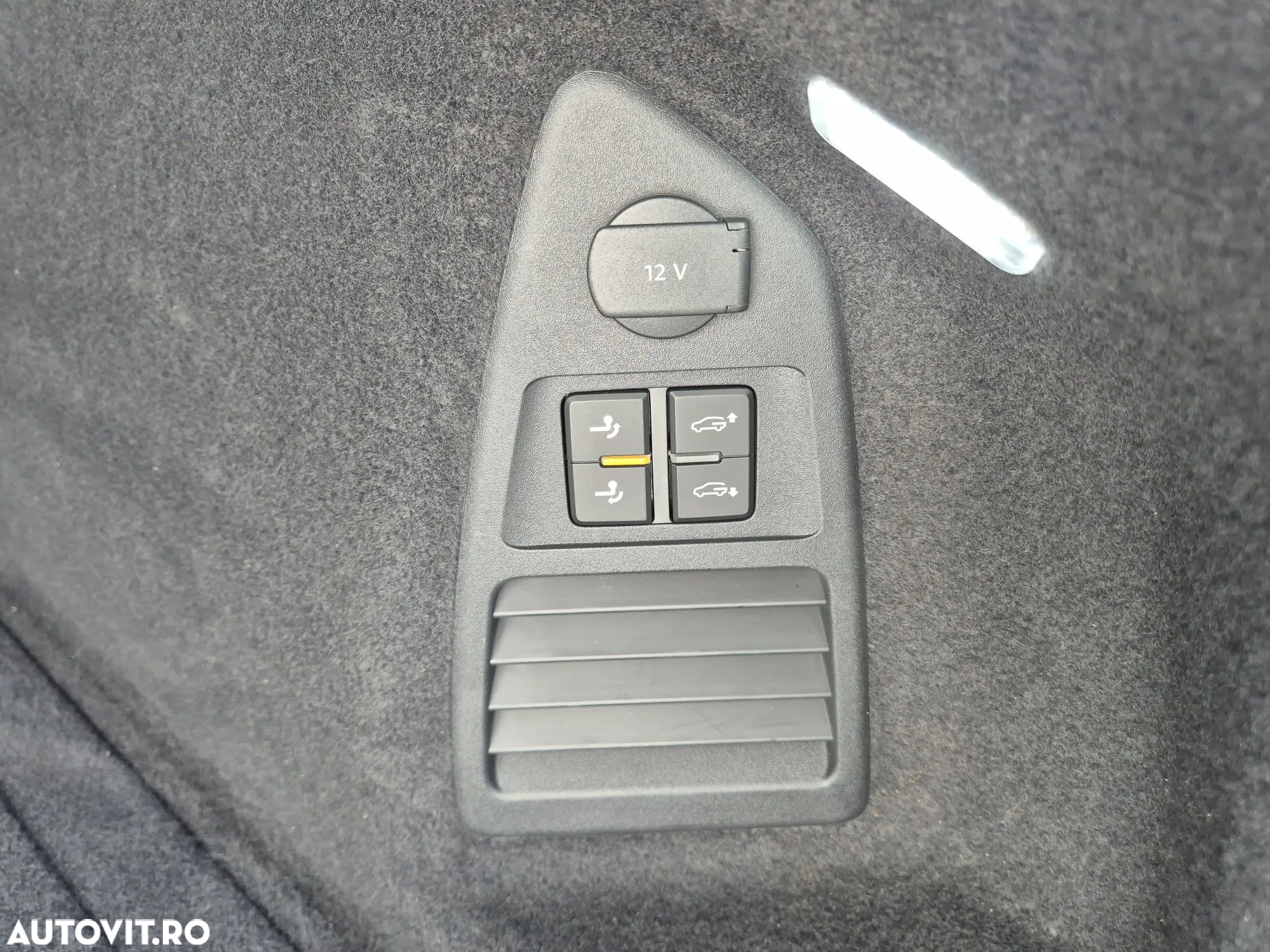 Volkswagen Touareg - 16