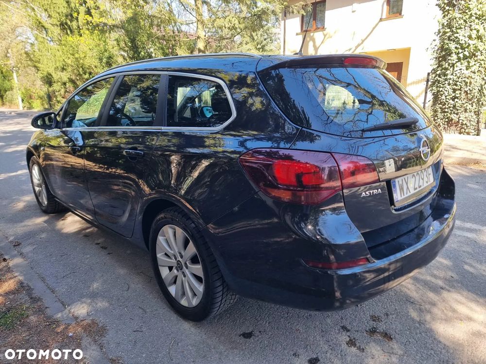 Opel Astra 1.7 CDTI Cosmo - 4