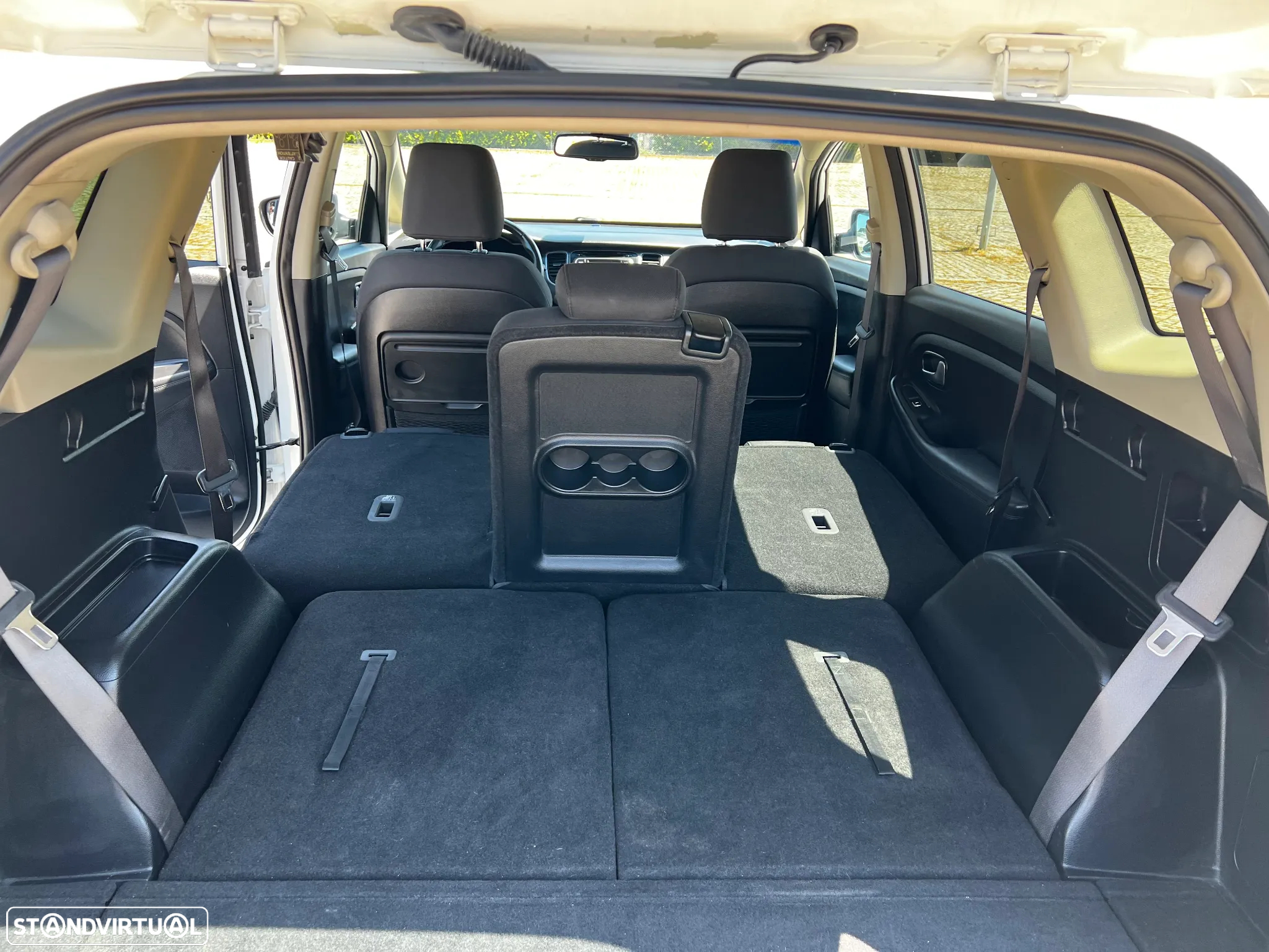 Kia Carens 1.7 CRDi ISG TX - 33