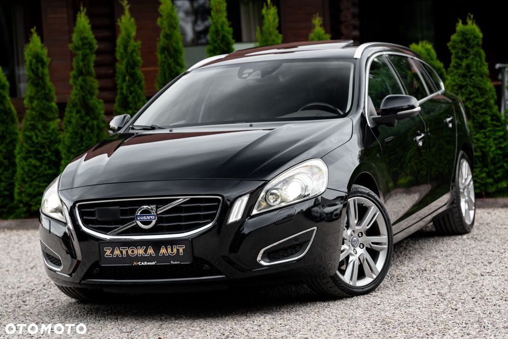 Volvo V60 T6 AWD Geartronic Summum - 1