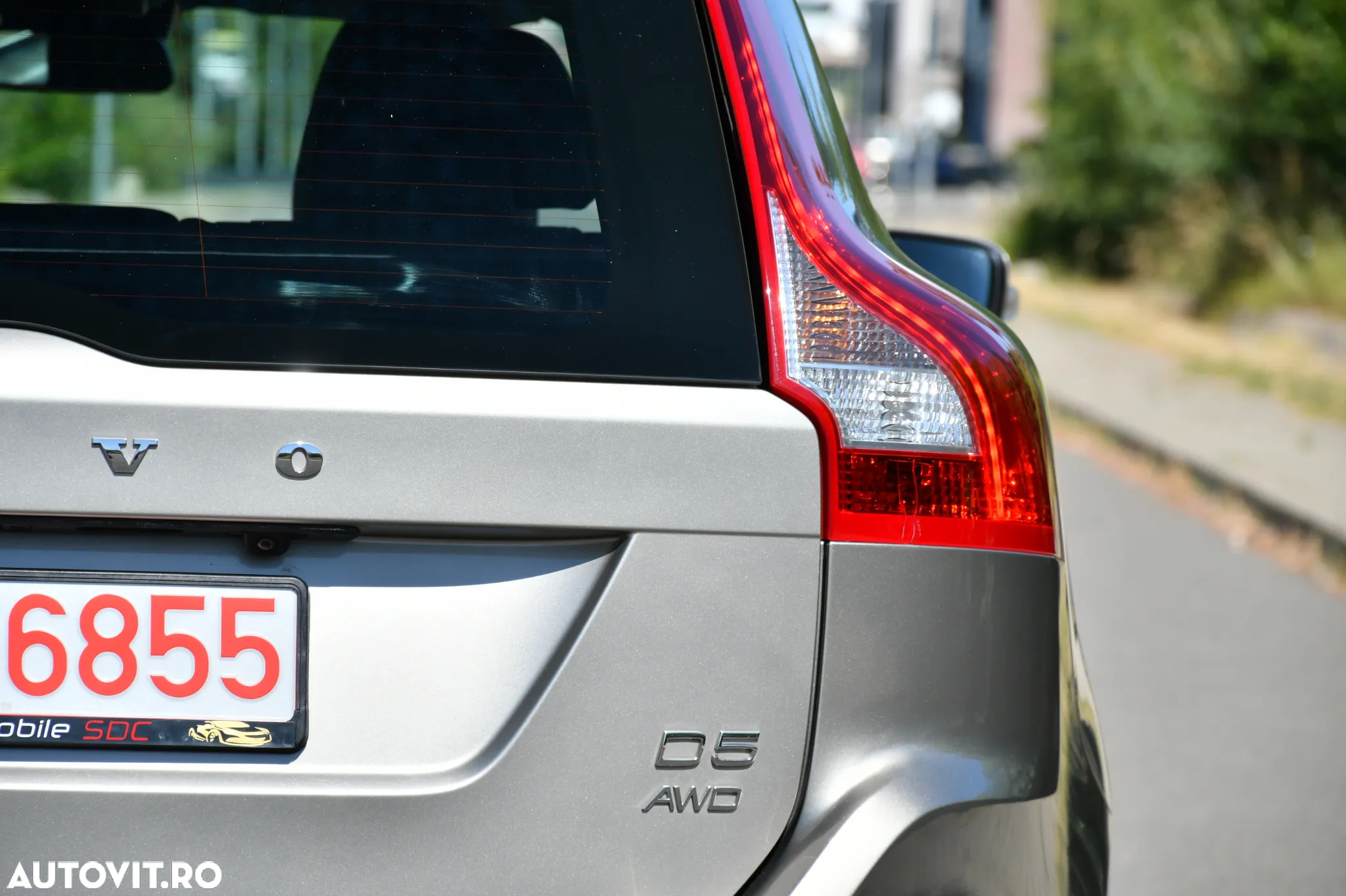 Volvo XC 60 D5 AWD Aut. Summum - 25