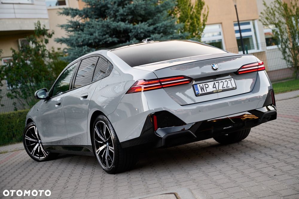 BMW Seria 5 520d xDrive - 2
