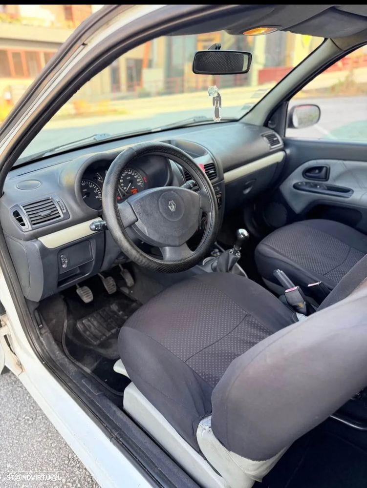 Renault Clio 1.5 dCi Confort - 6