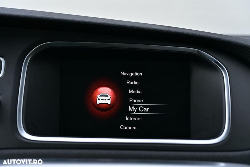 Volvo V40 D3 Geartronic You - 29