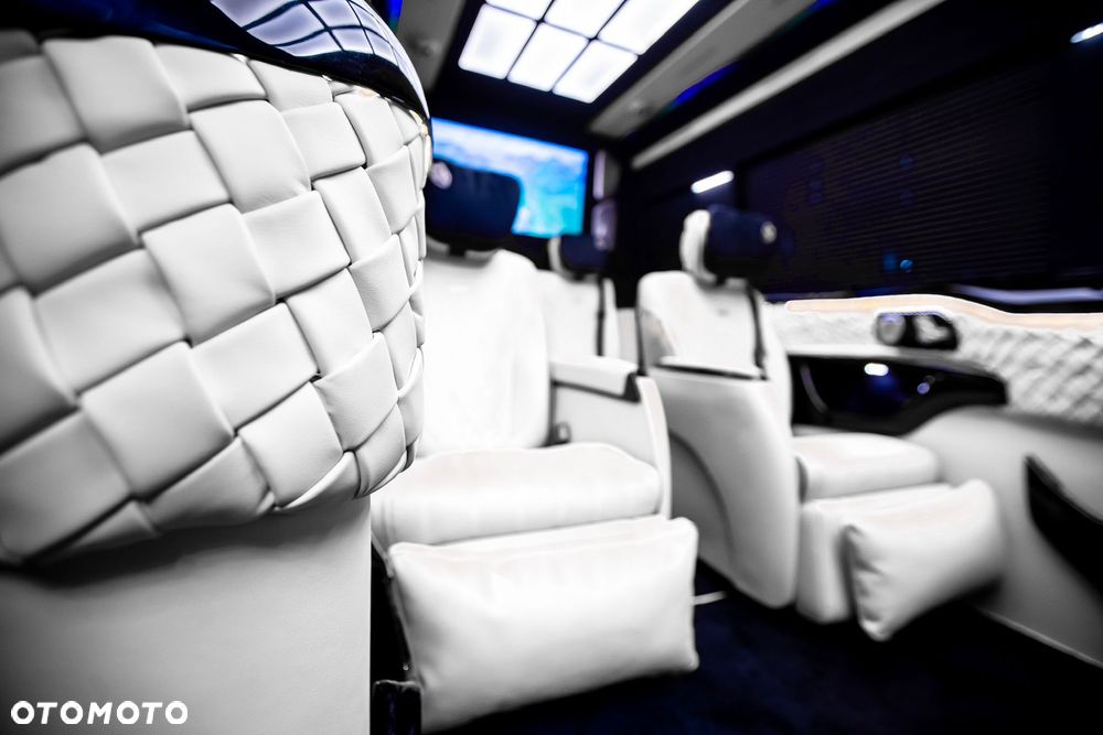 Mercedes-Benz Sprinter - 4