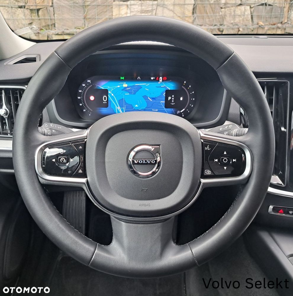 Volvo V60 Cross Country - 16