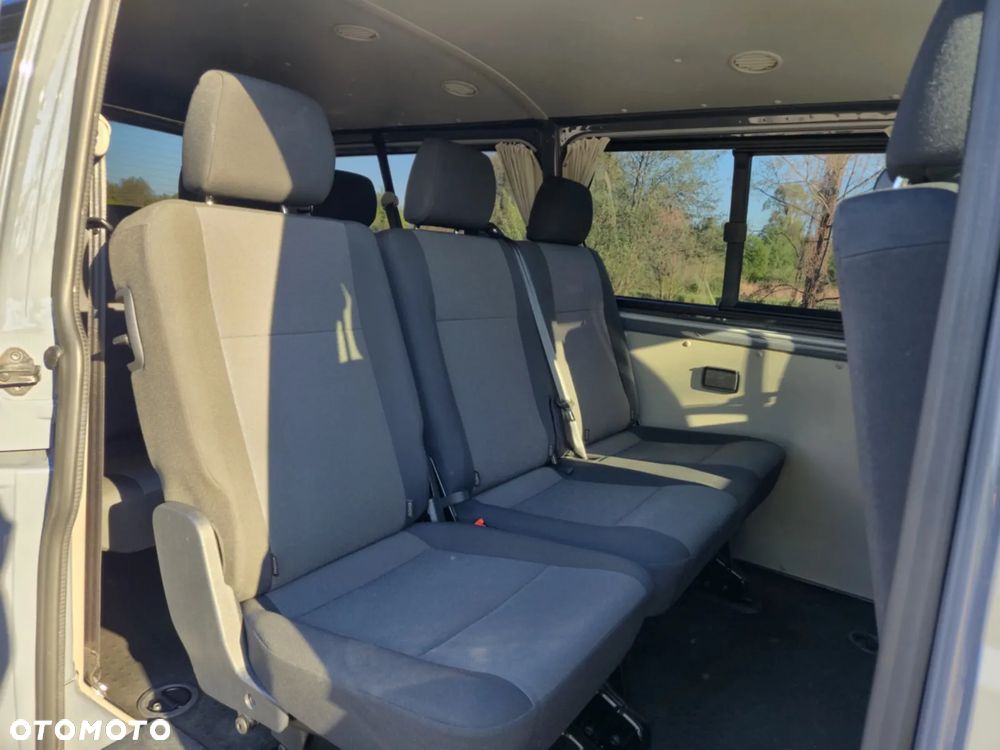 Volkswagen Transporter Lang - 11