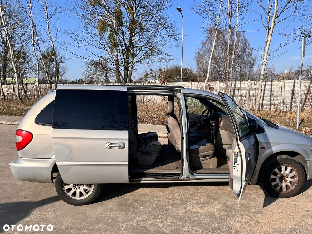 Chrysler Grand Voyager 3.3L Limited - 19