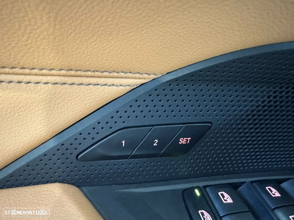 BMW i4 eDrive35 Pack Desportivo M Pro - 32