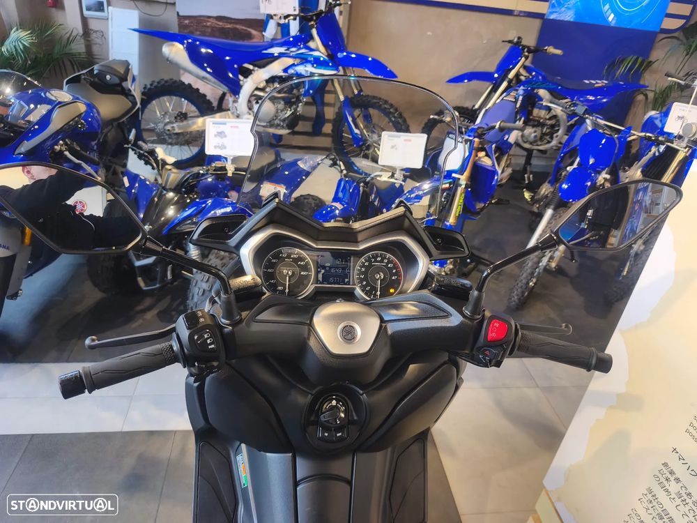 Yamaha X-Max 125 - 9