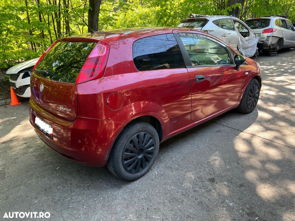 Dezmembrez Fiat Punto 2008 visiniu 1,4 benzina coupe - 3