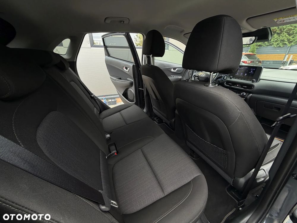 Hyundai Kona - 17